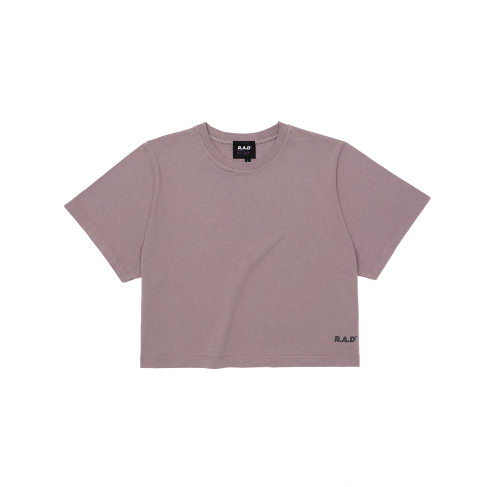 LOGO CROP DUST PURPLE at R.A.D® UK - Performance Crop Tee . CROPTEE_PURPLEDOVE_1 — View 1
